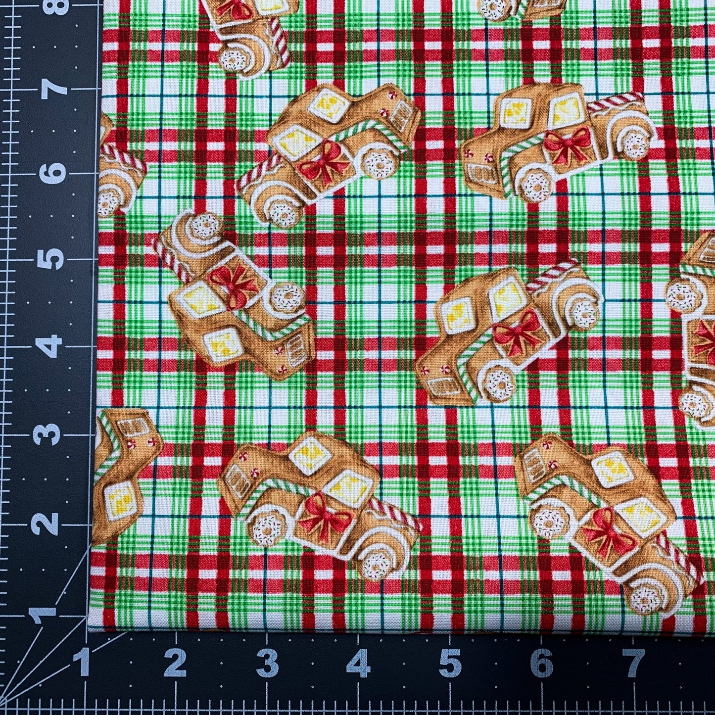 Gingerbread Truck Christmas Fabric 20749 Red Green Plaid - Mary Jo Fabrics