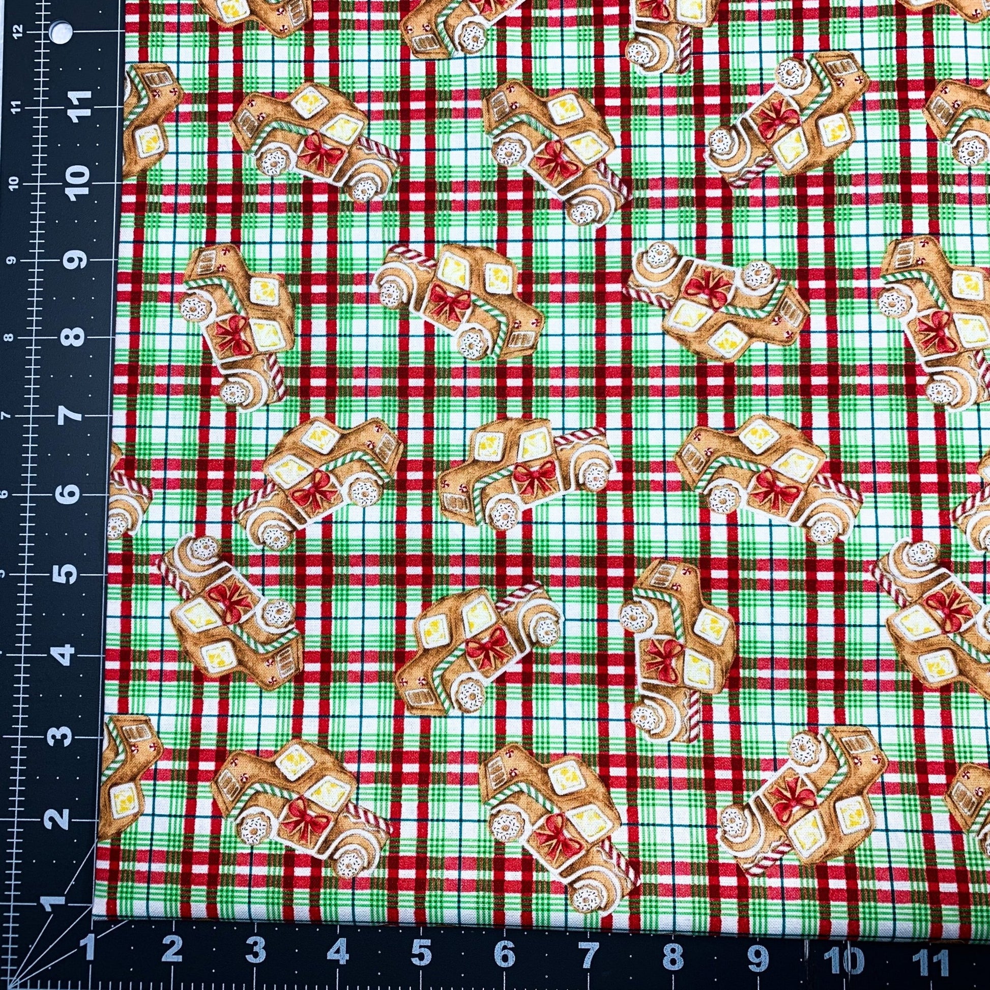 Gingerbread Truck Christmas Fabric 20749 Red Green Plaid - Mary Jo Fabrics