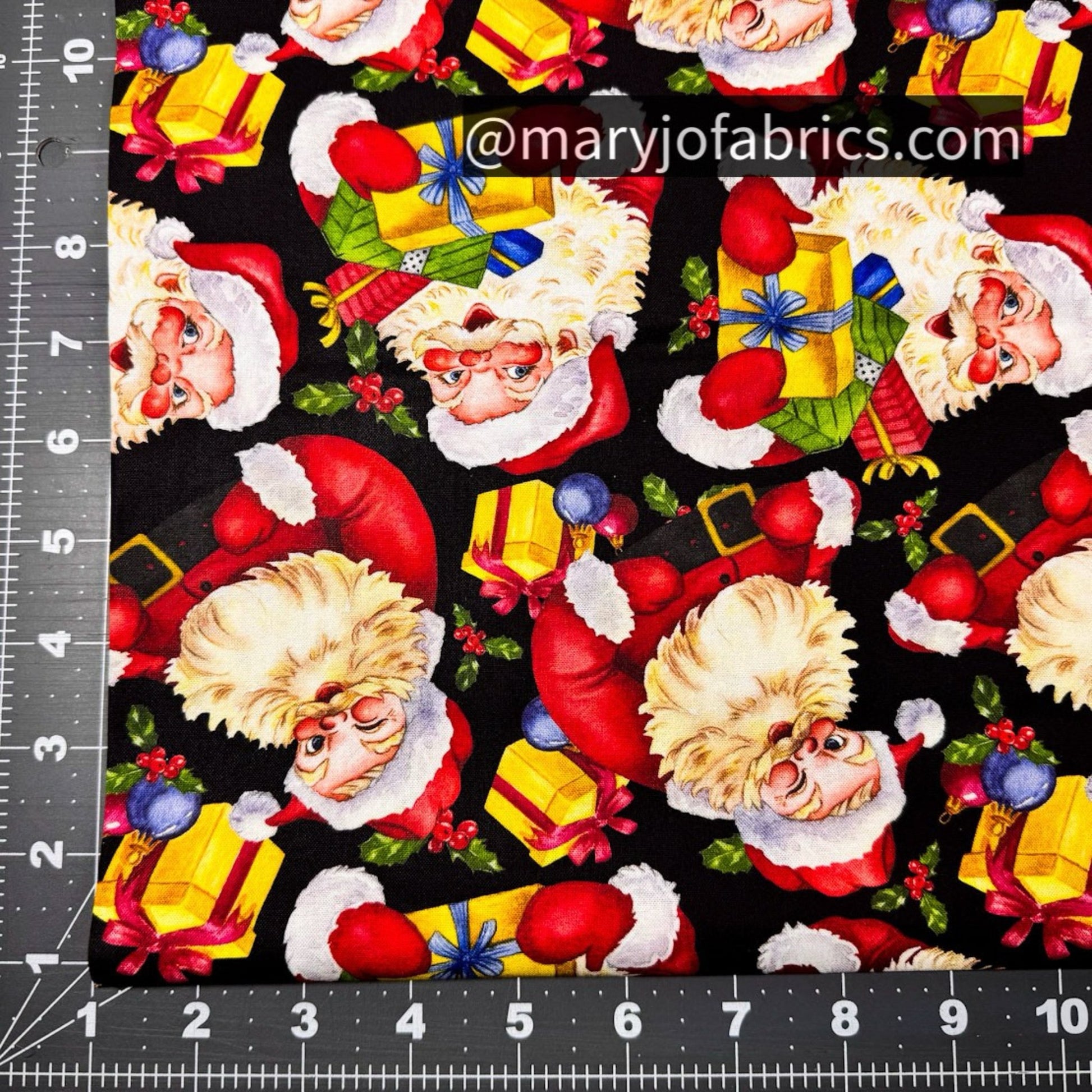 Giving Santa Claus Fabric DX - 8735 Christmas Santa - Mary Jo Fabrics