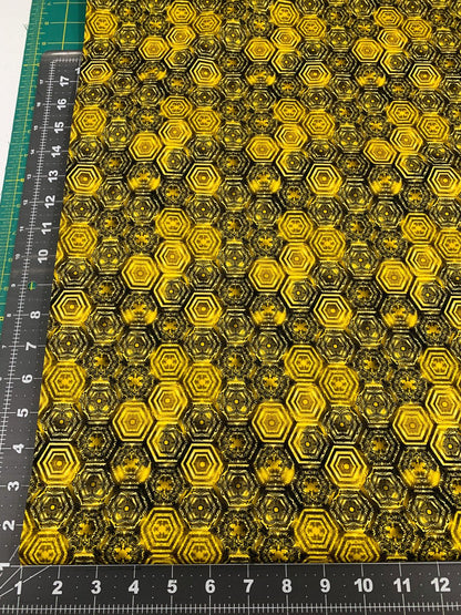 Gold Queen Bee fabric CD1352 Honeycomb fabric Bees - Mary Jo Fabrics