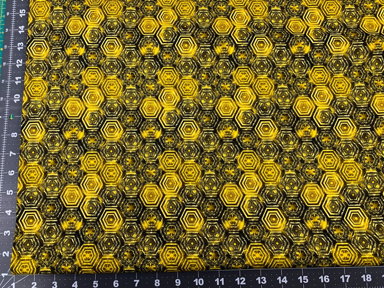 Gold Queen Bee fabric CD1352 Honeycomb fabric Bees - Mary Jo Fabrics