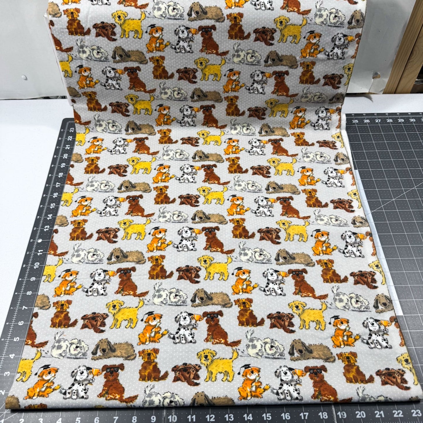 Gray Training Graduate Dog Flannel 1021 - 90 Dogs - Mary Jo Fabrics