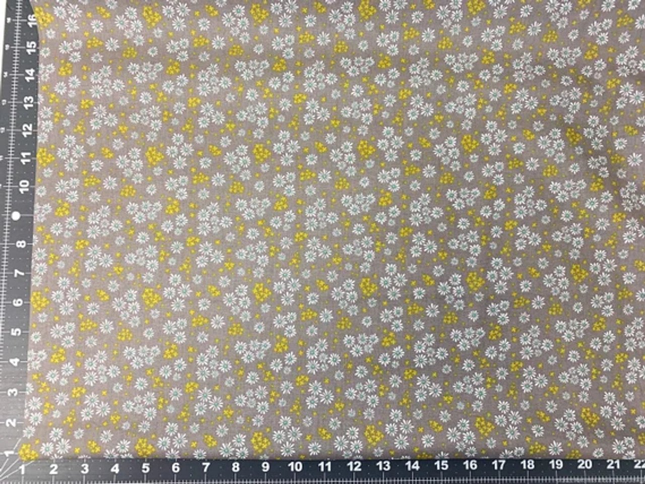 Gray Wildflower and Daisy fabric - Mary Jo Fabrics