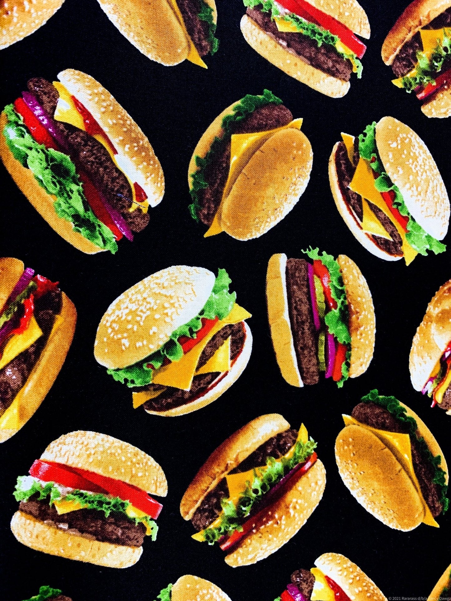 Hamburger fabric C6995 Cheeseburgers fabric - Mary Jo Fabrics