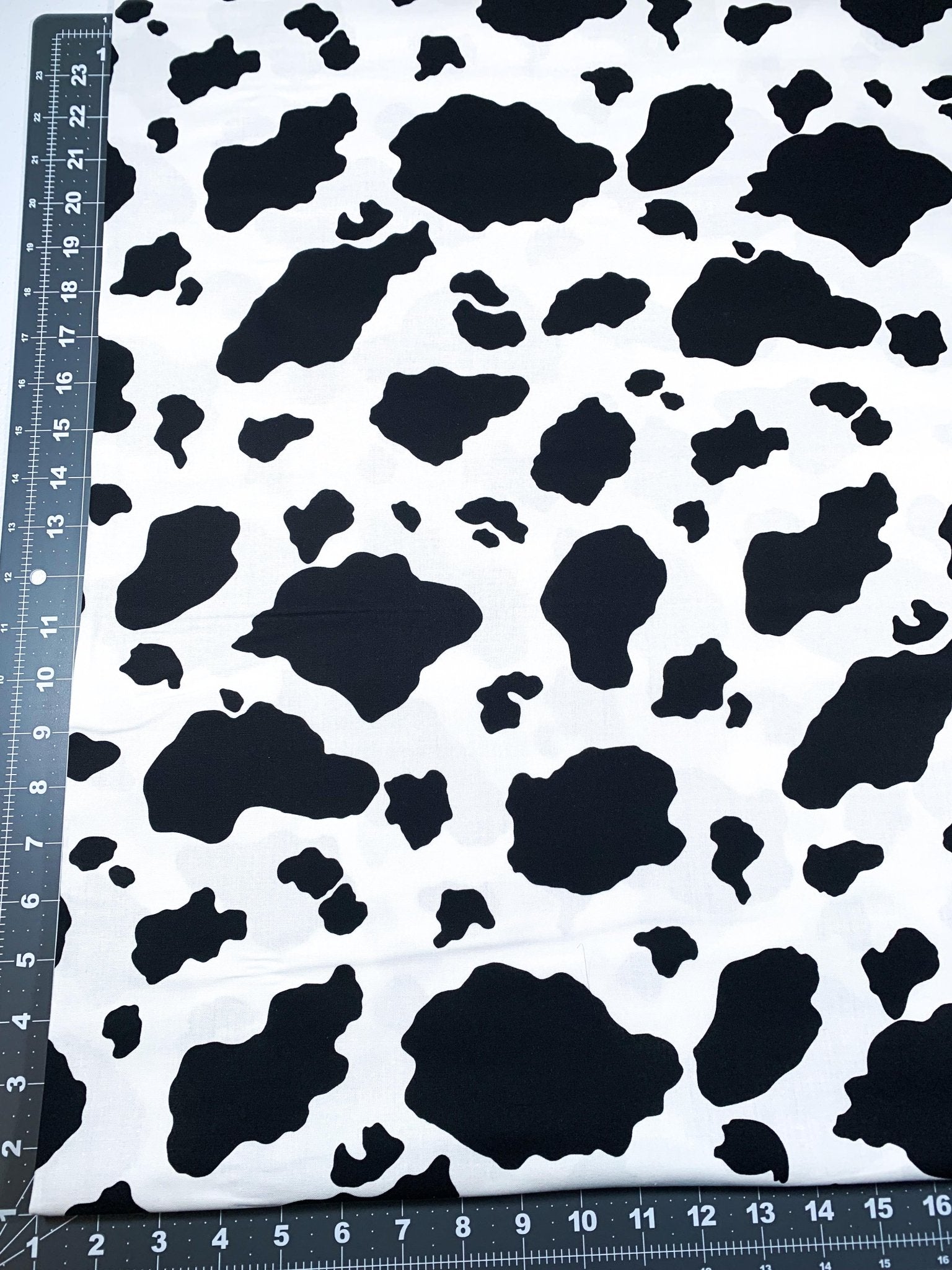 Heart of the Country Cow print fabric 1651 cow cotton fabric - Mary Jo Fabrics