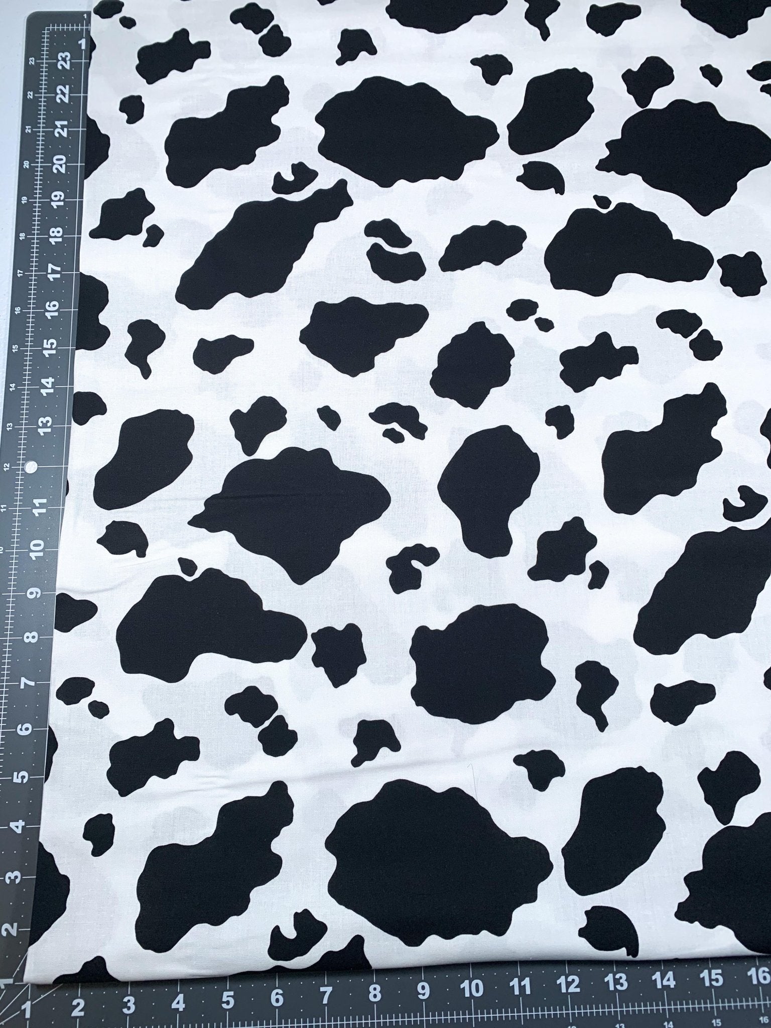 Heart of the Country Cow print fabric 1651 cow cotton fabric - Mary Jo Fabrics