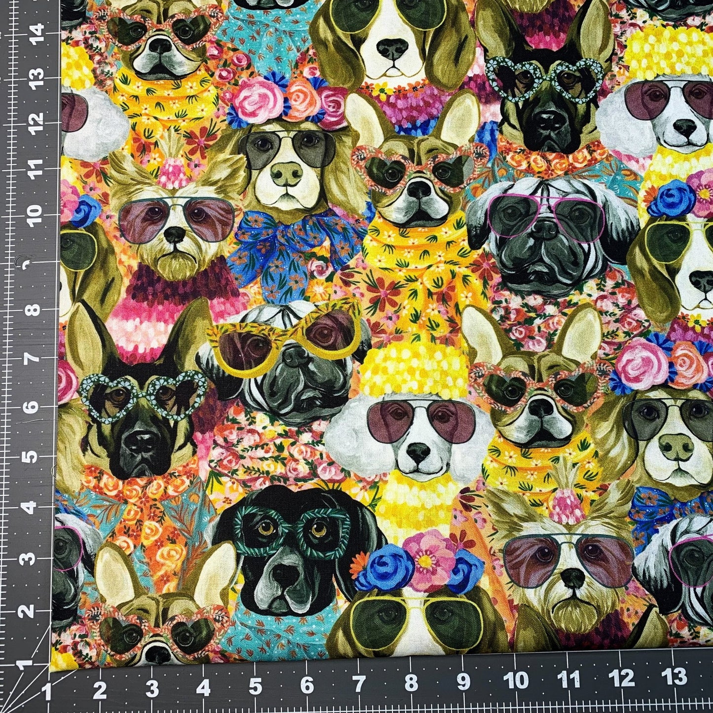 High Fashion Dog Cotton Fabric CD4179 Cute Puppy Dogs - Mary Jo Fabrics