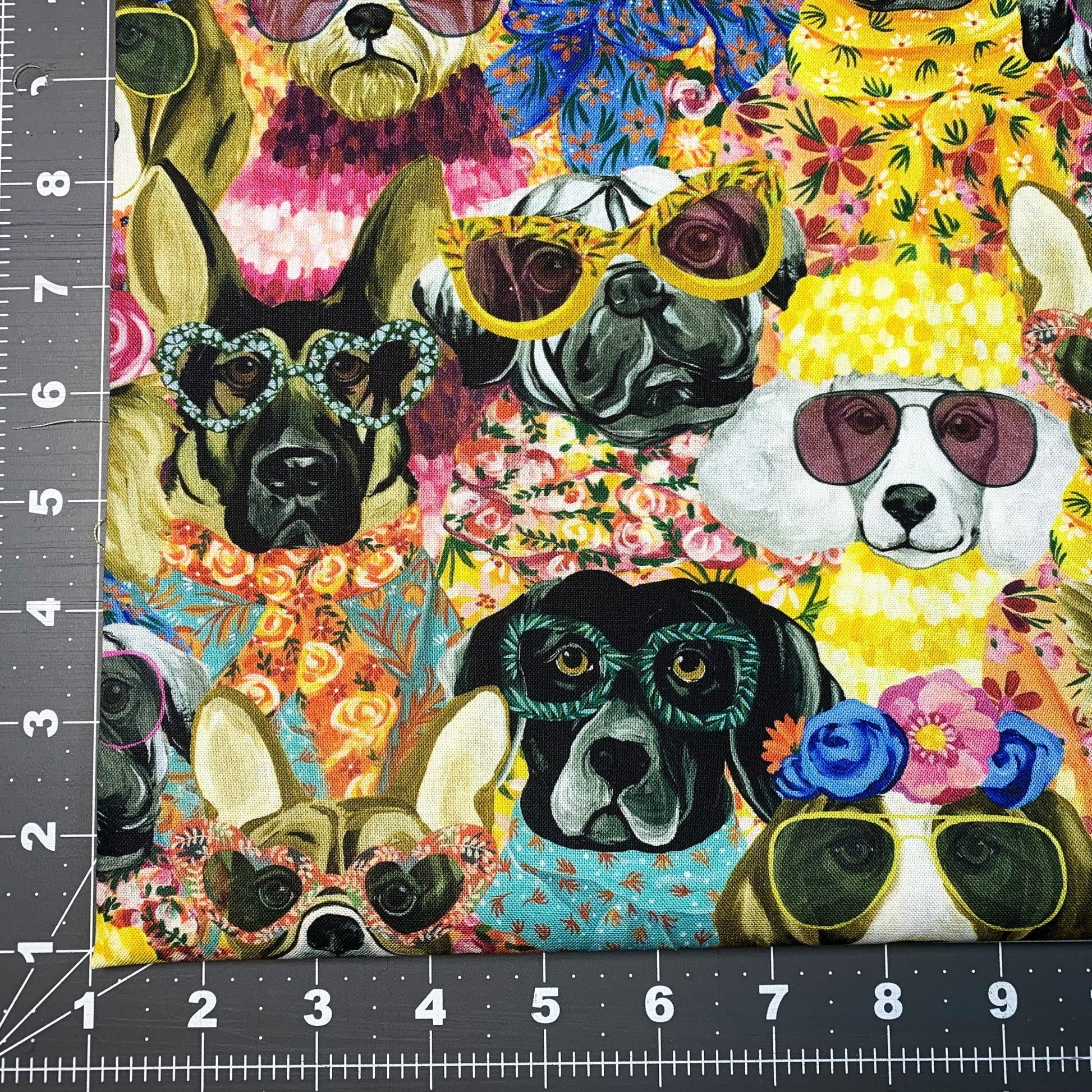 High Fashion Dog Cotton Fabric CD4179 Cute Puppy Dogs - Mary Jo Fabrics