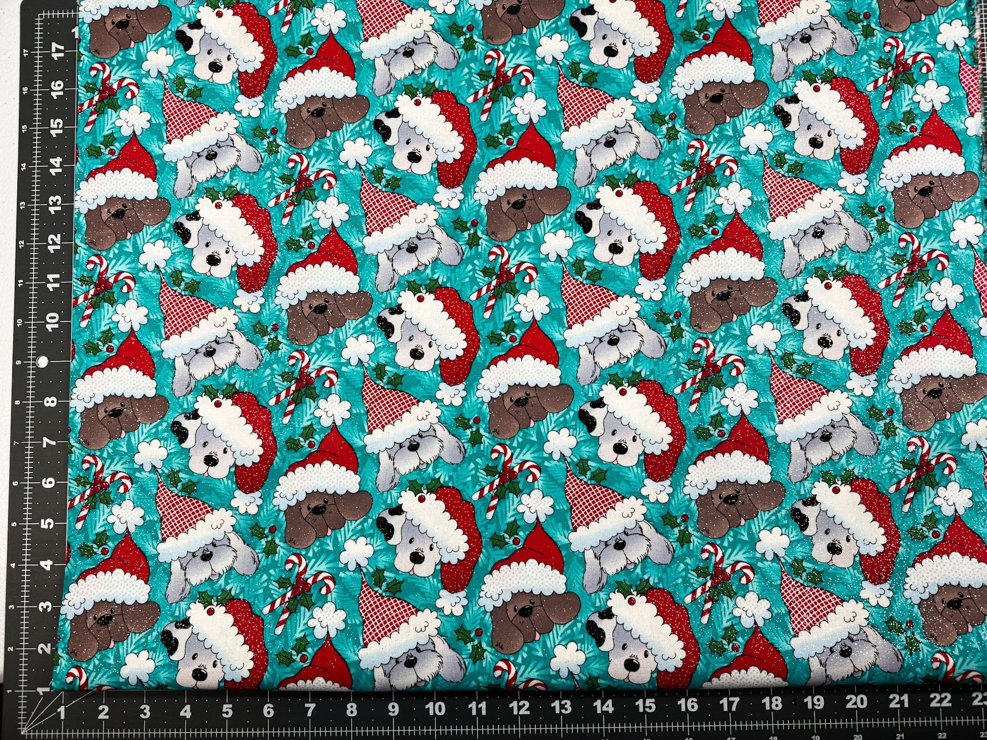 Holiday dogs in Santa Hats with glitter 17916 - Mary Jo Fabrics