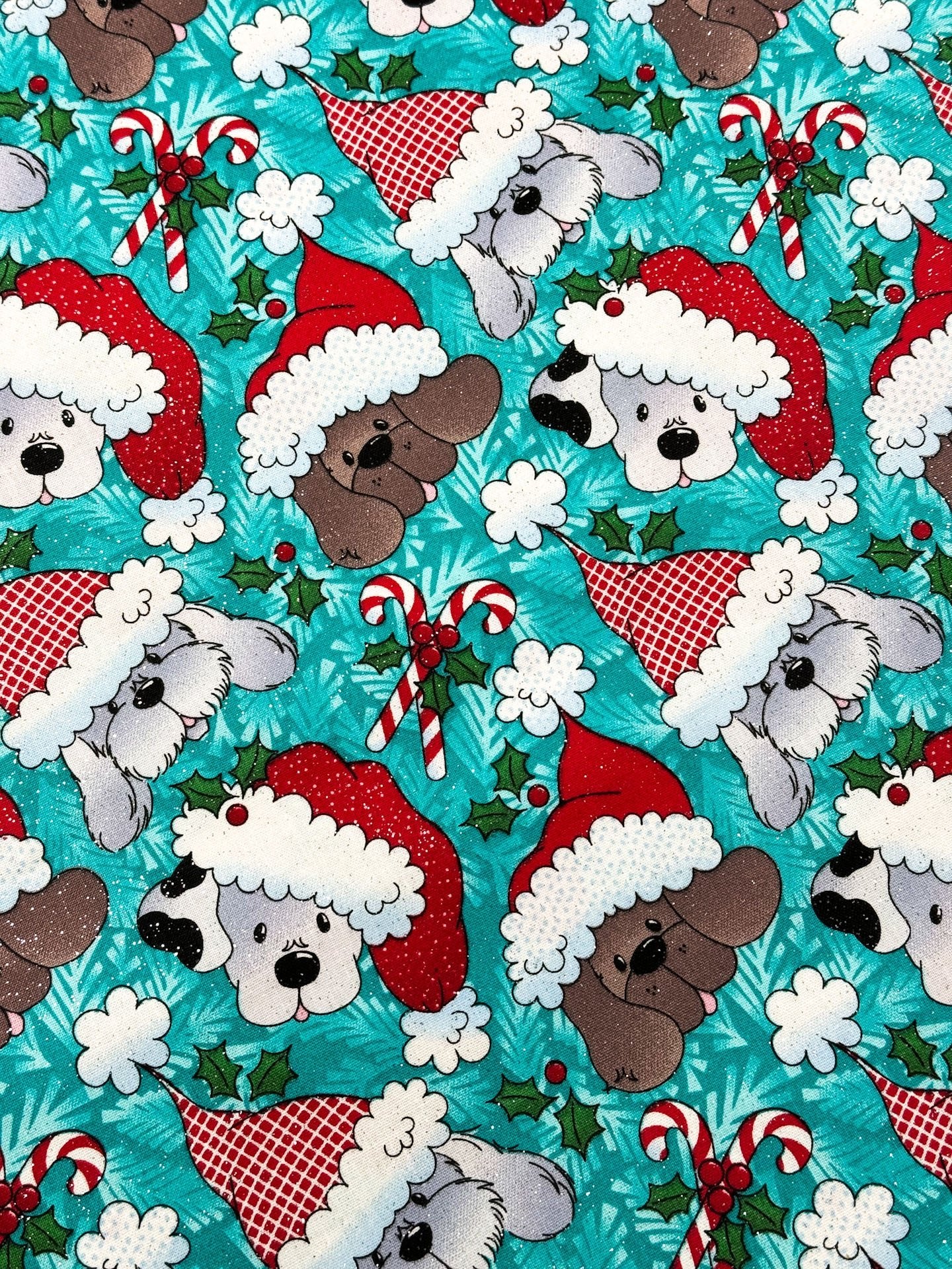 Holiday dogs in Santa Hats with glitter 17916 - Mary Jo Fabrics