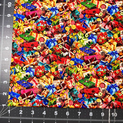 Holiday Gift Christmas Fabric 59-8951 Noel Christmas gifts - Mary Jo Fabrics