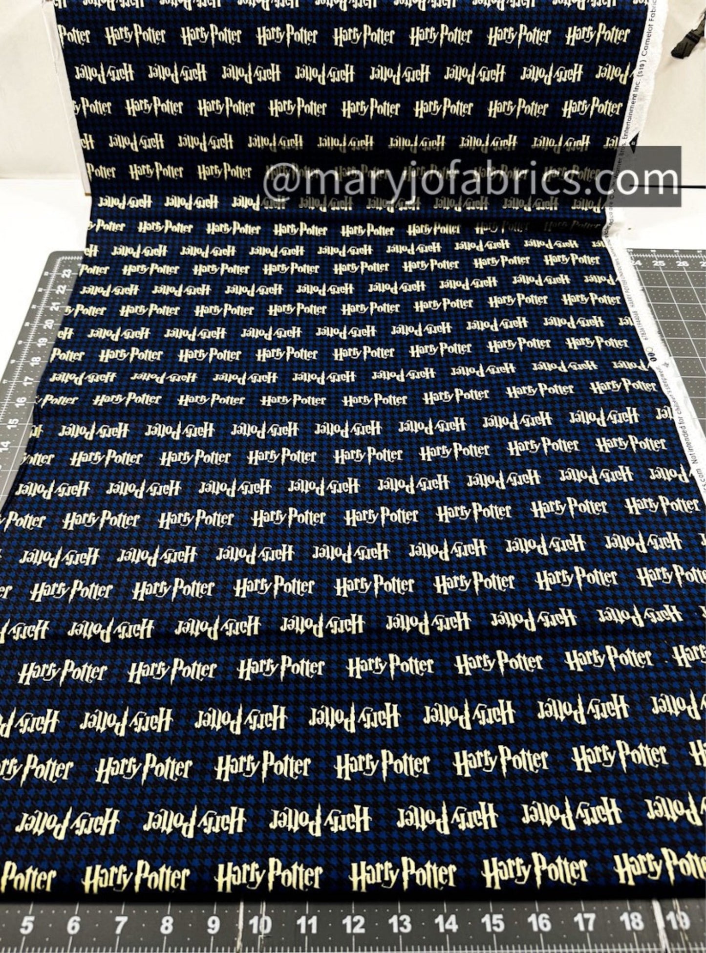 Houndstooth Harry Potter Fabric 23800214 Camelot - Mary Jo Fabrics
