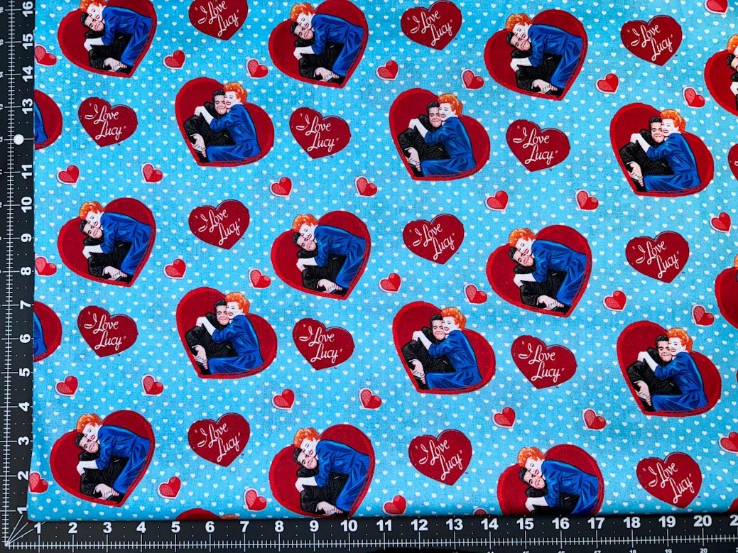 I Love Lucy fabric Lucy Ricky Heart Toss - Mary Jo Fabrics