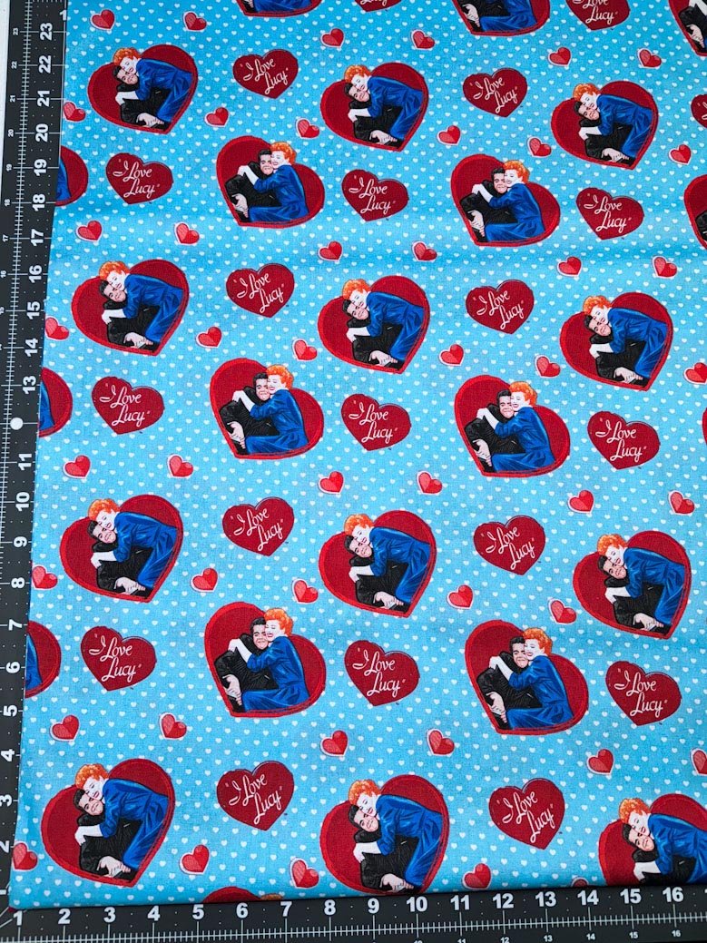 I Love Lucy fabric Lucy Ricky Heart Toss - Mary Jo Fabrics