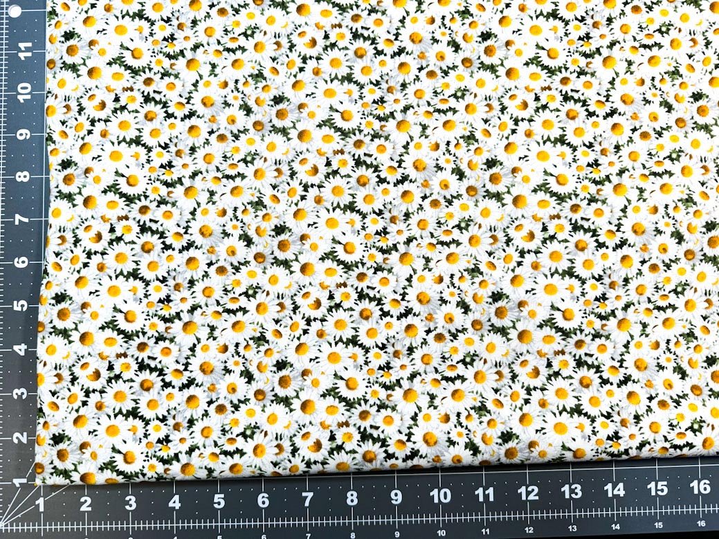 Landscape Medley White Daisies fabric 656 daisy - Mary Jo Fabrics