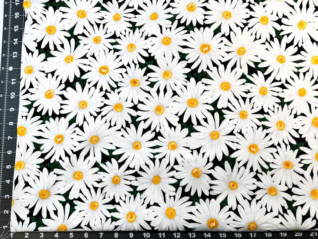 Large White Daisy fabric C4426 Love Daisies - Mary Jo Fabrics