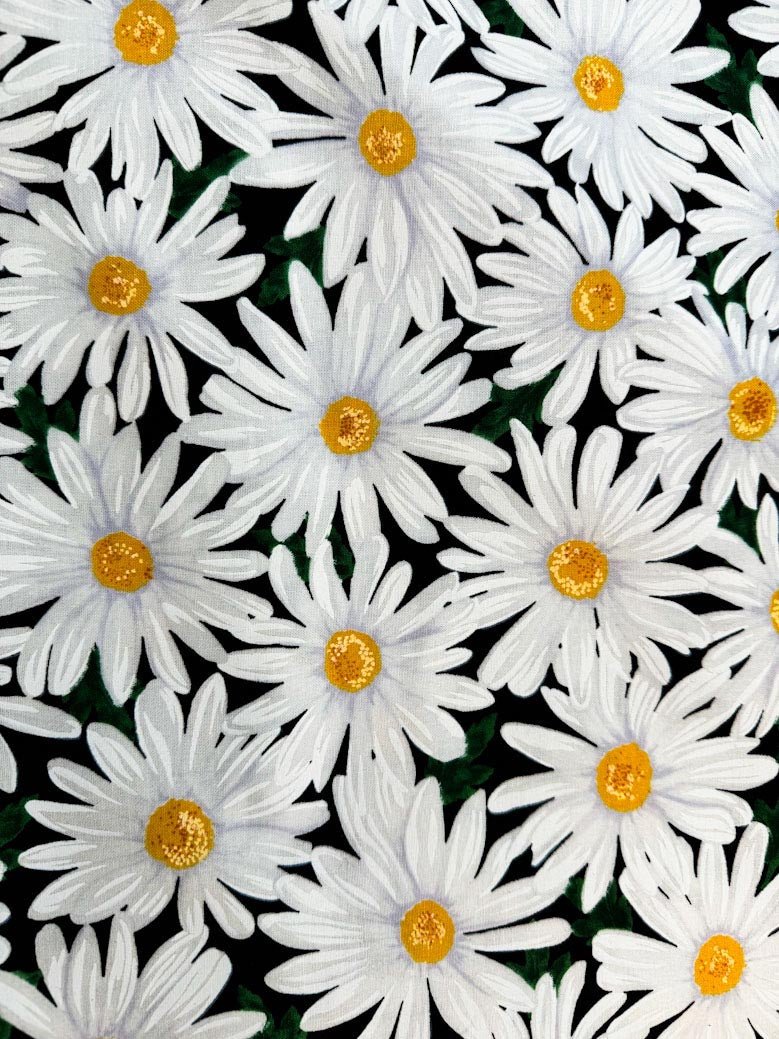 Large White Daisy fabric C4426 Love Daisies - Mary Jo Fabrics