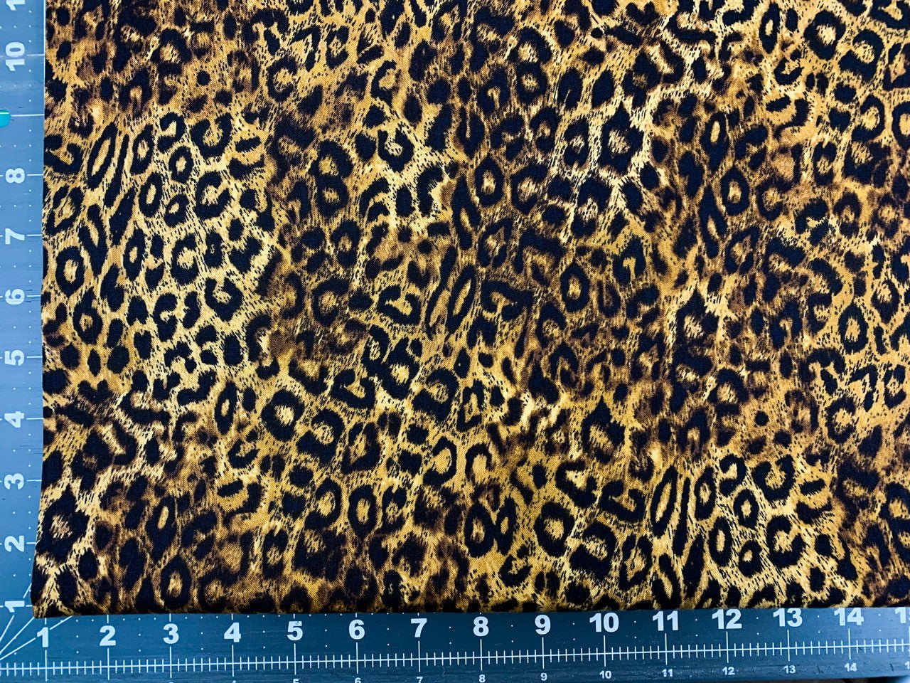 Leopard fabric C2717 Animal cotton fabric - Mary Jo Fabrics