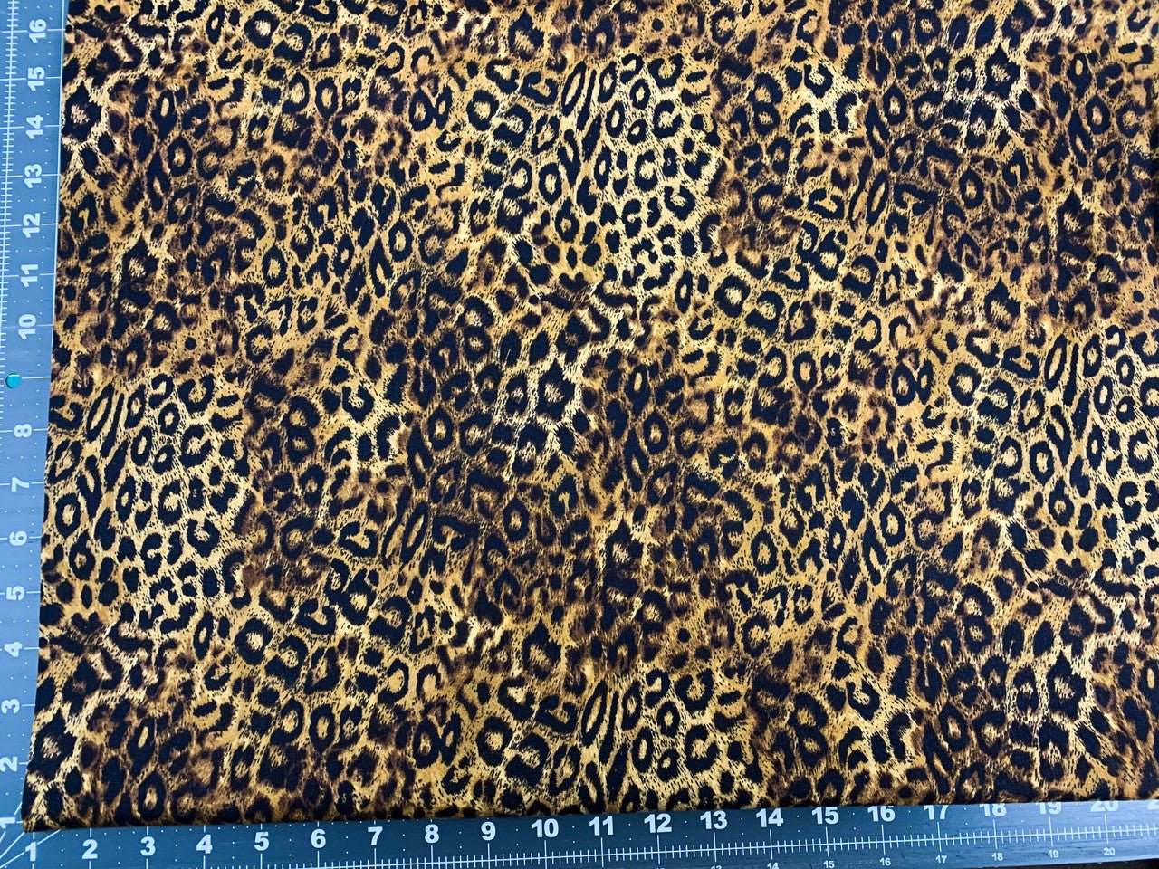 Leopard fabric C2717 Animal cotton fabric - Mary Jo Fabrics