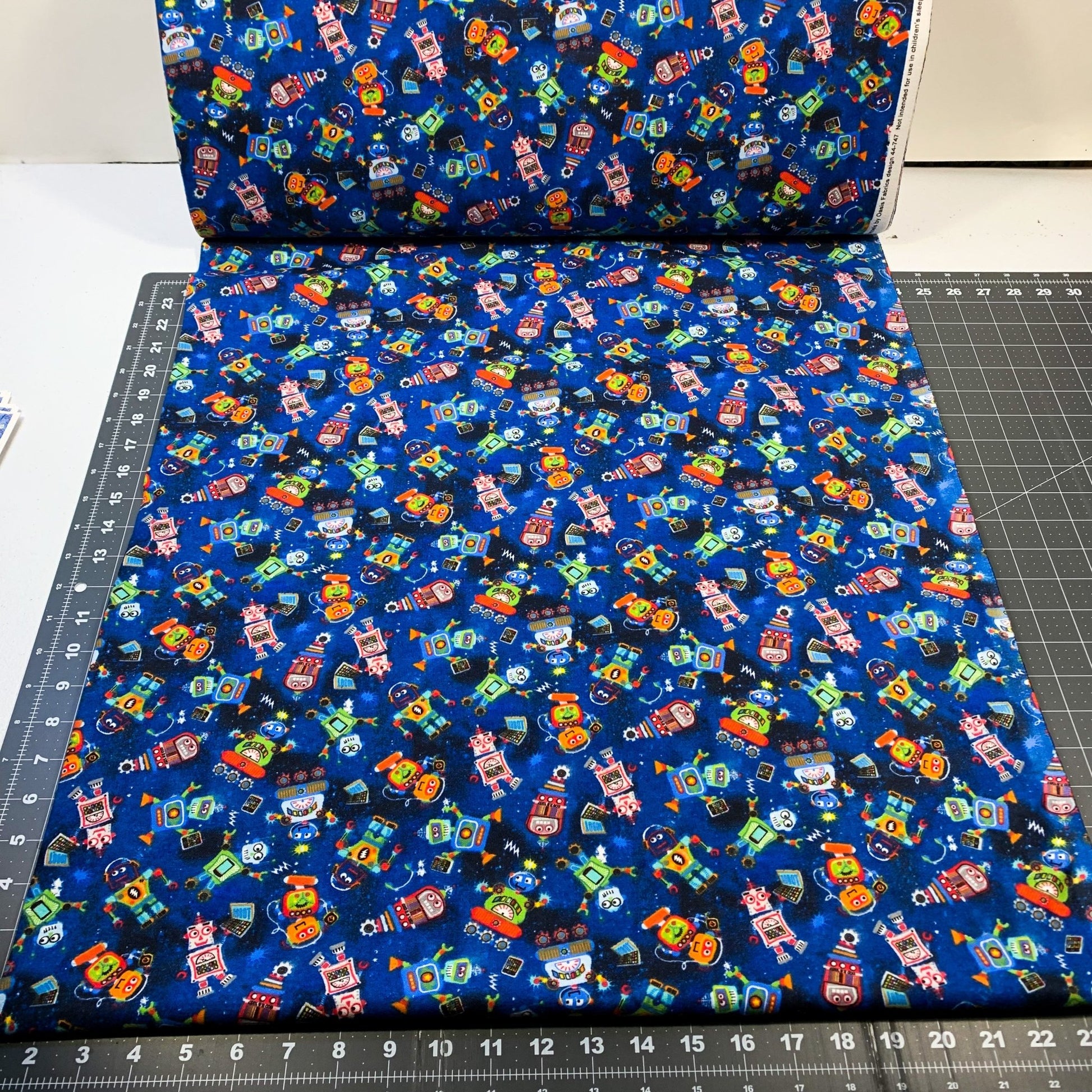 Lil Blue Robots Cotton FLANNEL Fabric 7471 Cute Robot fabric - Mary Jo Fabrics