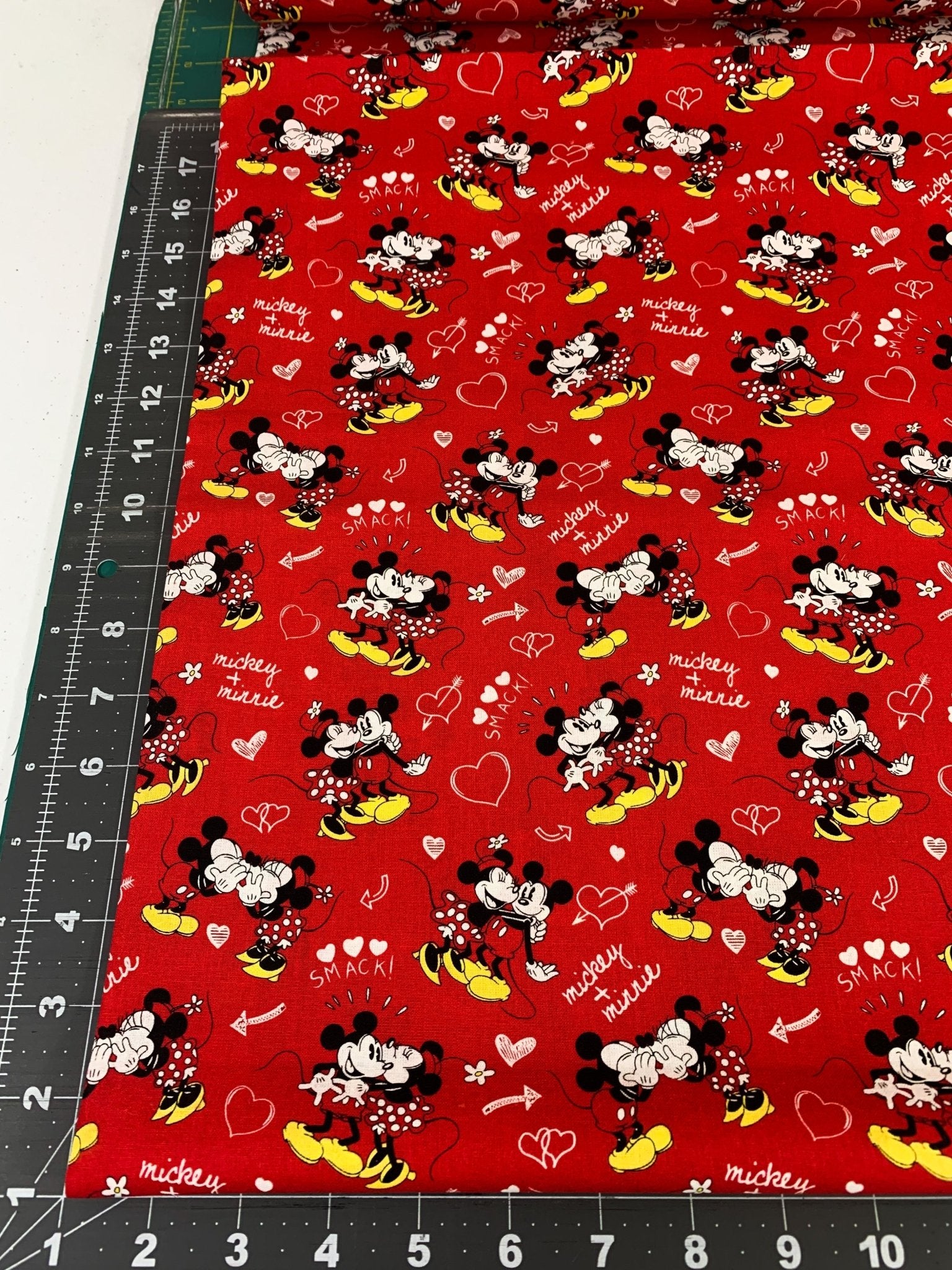 Love Minnie and Mickey fabric 72721 Mickey Mouse - Mary Jo Fabrics