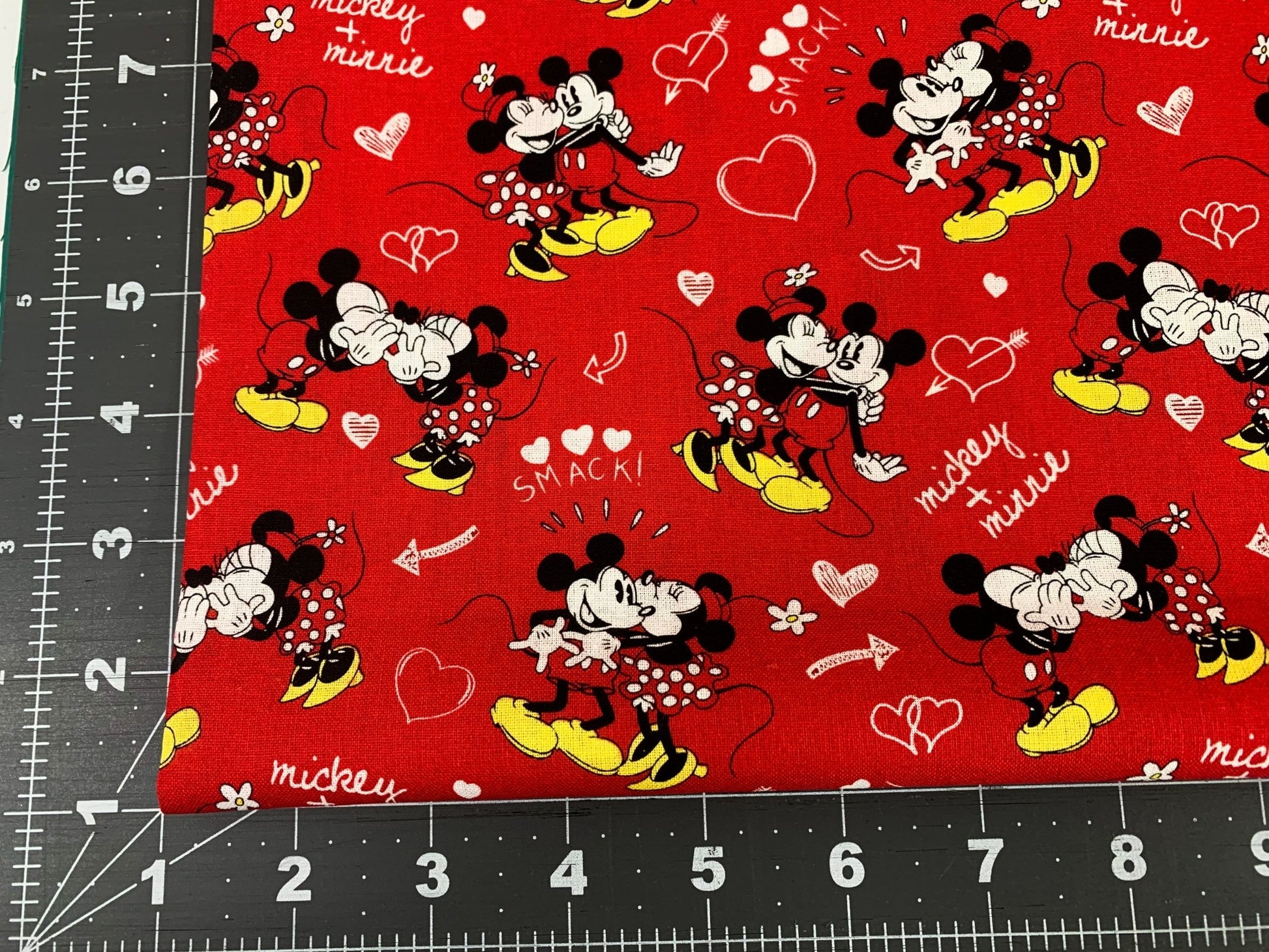 Love Minnie and Mickey fabric 72721 Mickey Mouse - Mary Jo Fabrics