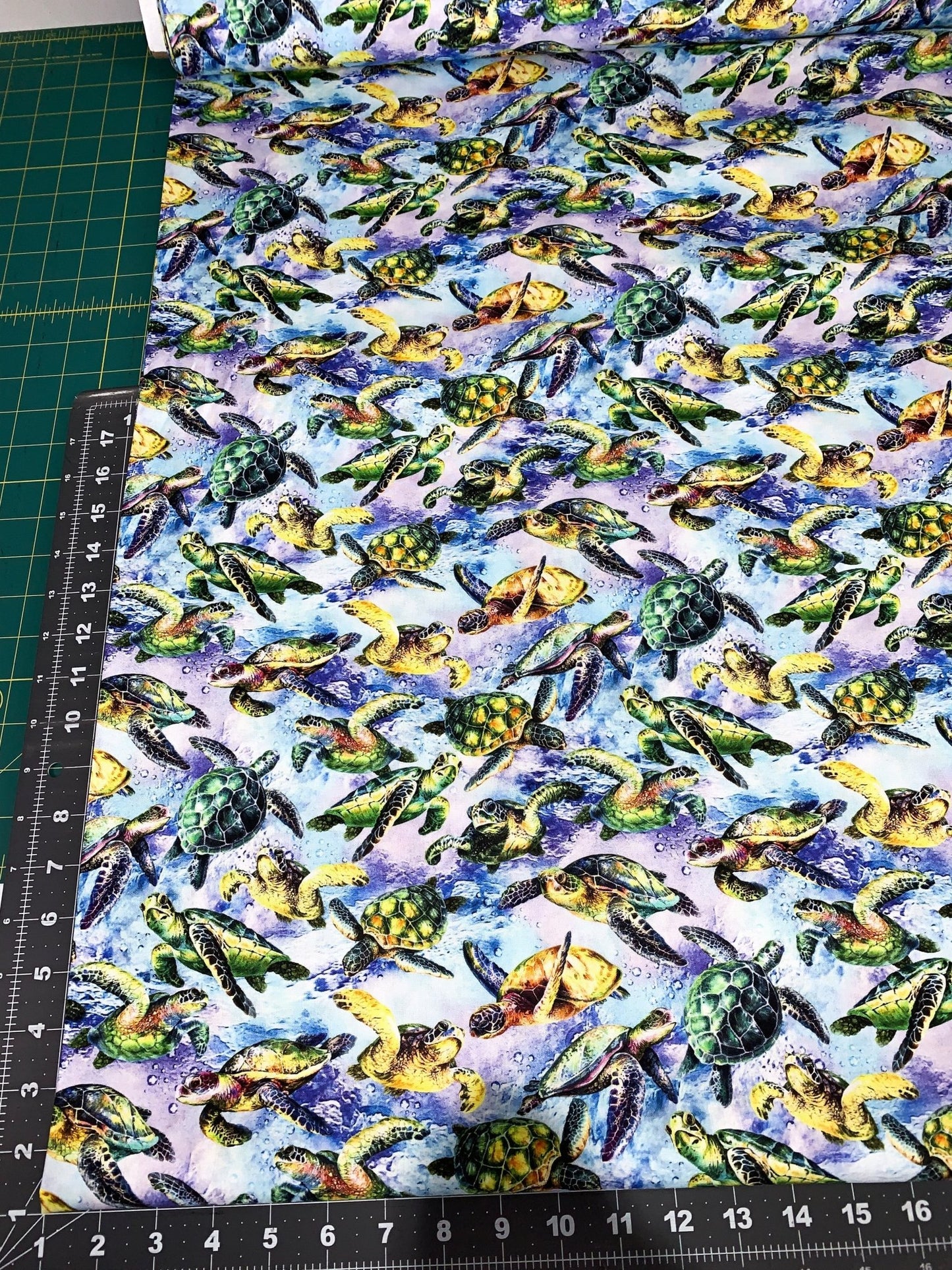 Lt Blue Sea Turtle fabric 59 - 3852 Sea cotton fabric - Mary Jo Fabrics