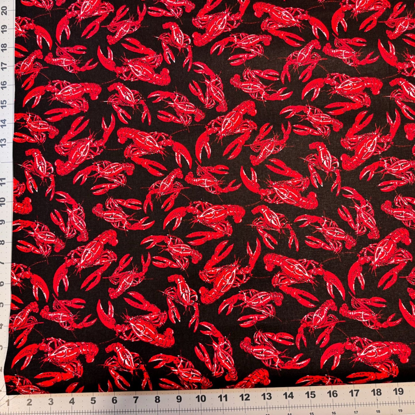 Maine Lobster seaside fabric LC15 Lobsters on Black - Mary Jo Fabrics