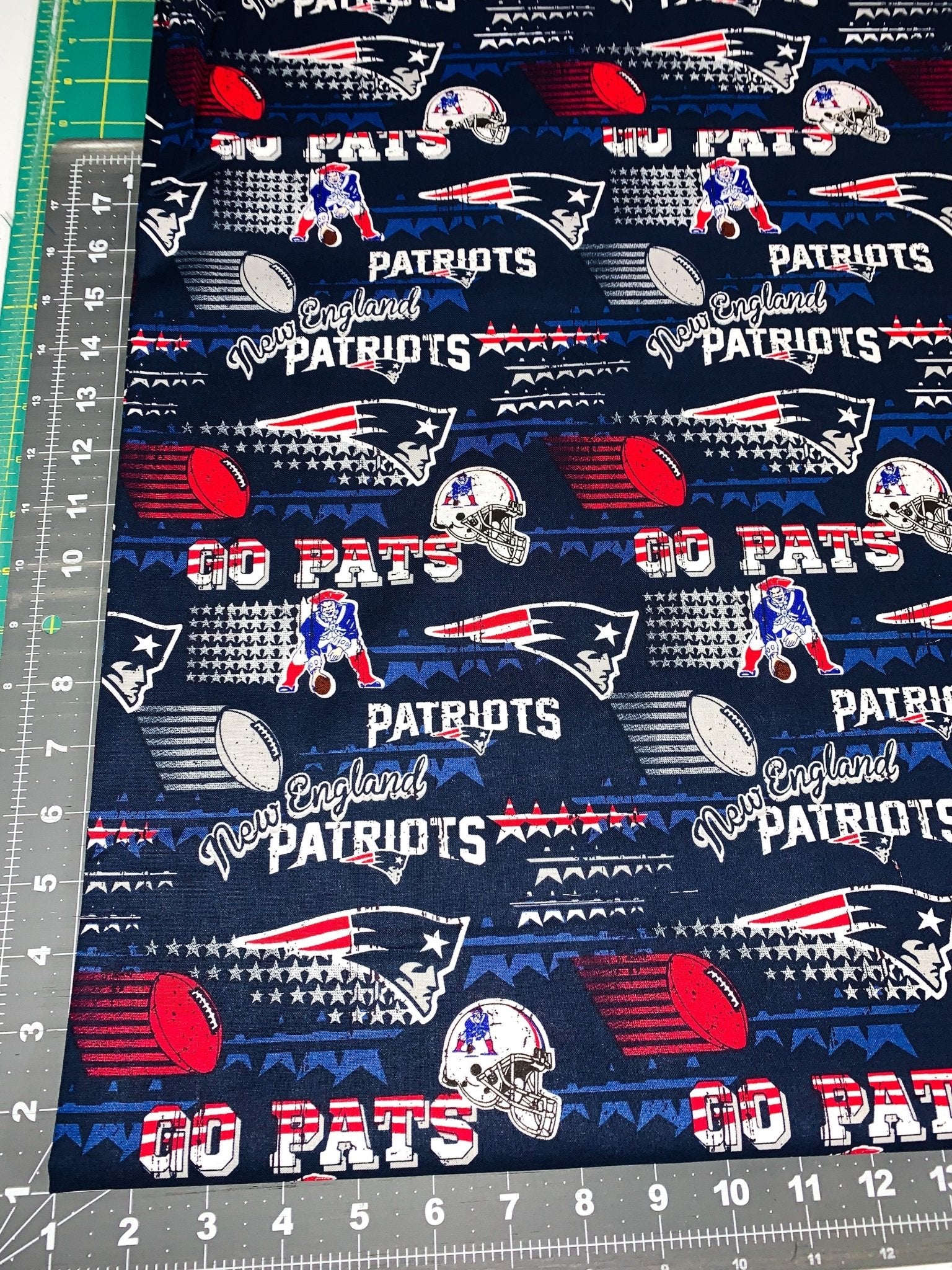 New England Patriots fabric NFL fabric 14447 - D Retro Patriot fabric - Mary Jo Fabrics