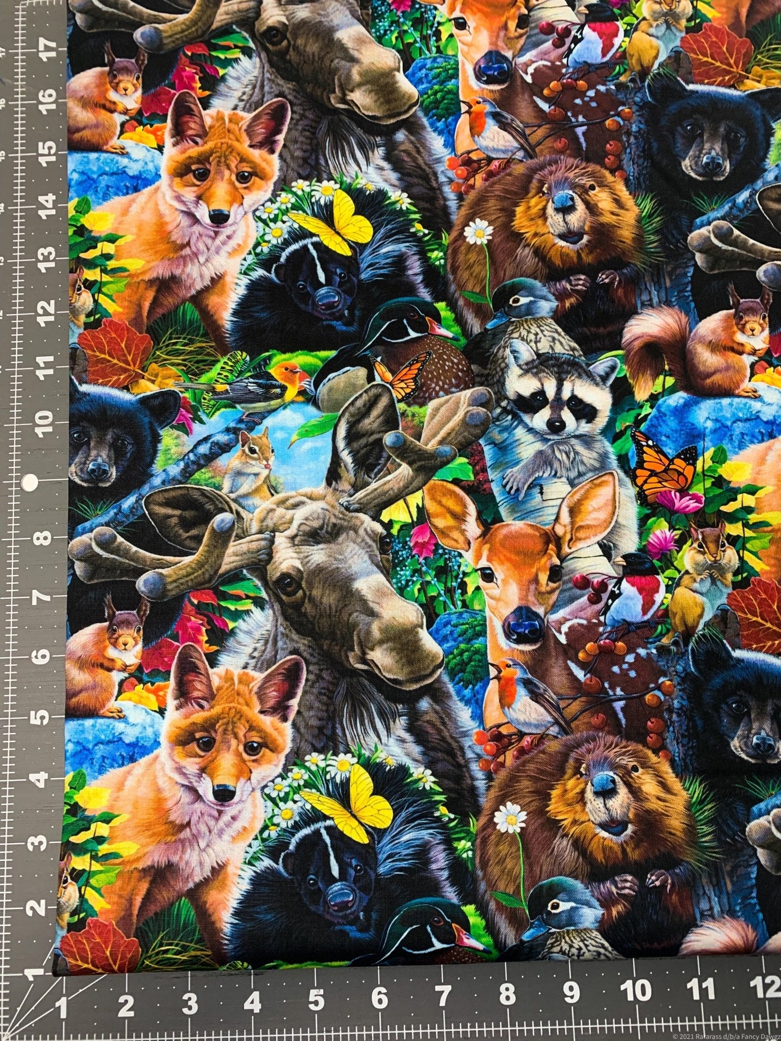 New England Wildlife Animal fabric 4467 forest animals - Mary Jo Fabrics