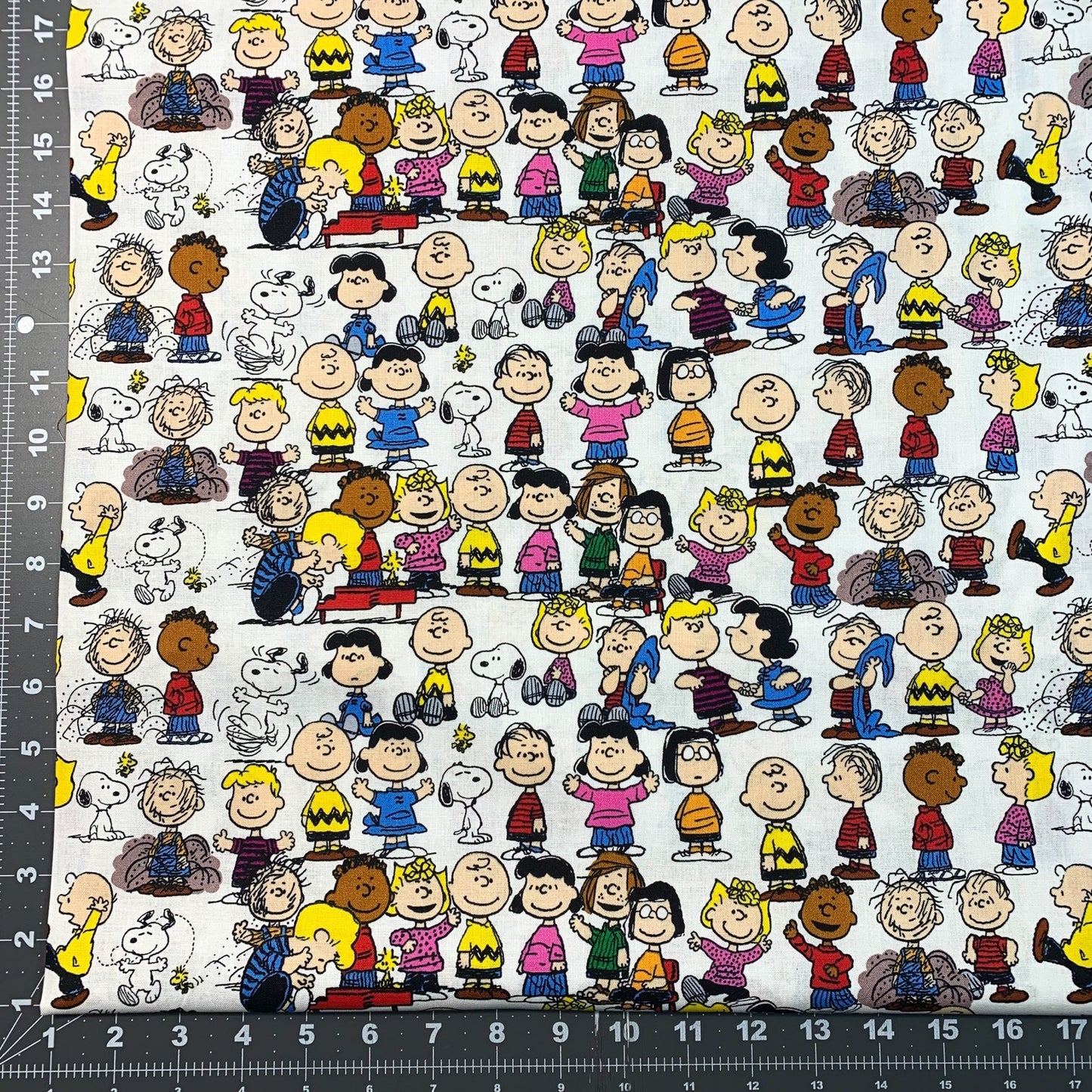 Peanuts Snoopy Fabric CP73288 Peanuts Gang - Mary Jo Fabrics