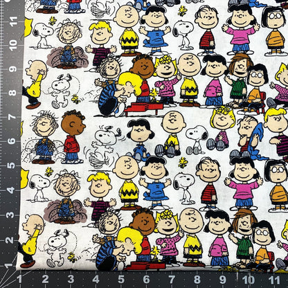 Peanuts Snoopy Fabric CP73288 Peanuts Gang - Mary Jo Fabrics