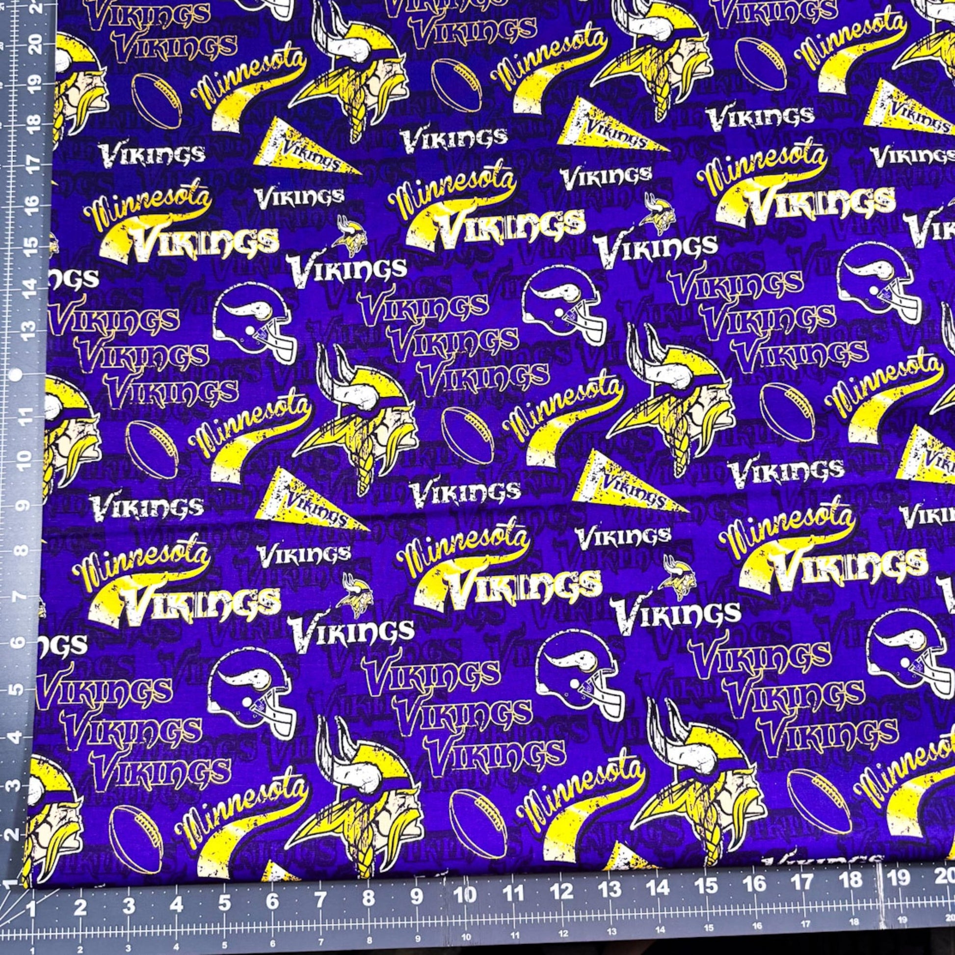 Pennant Minnesota Vikings fabric 14446 NFL Cotton Fabric - Mary Jo Fabrics