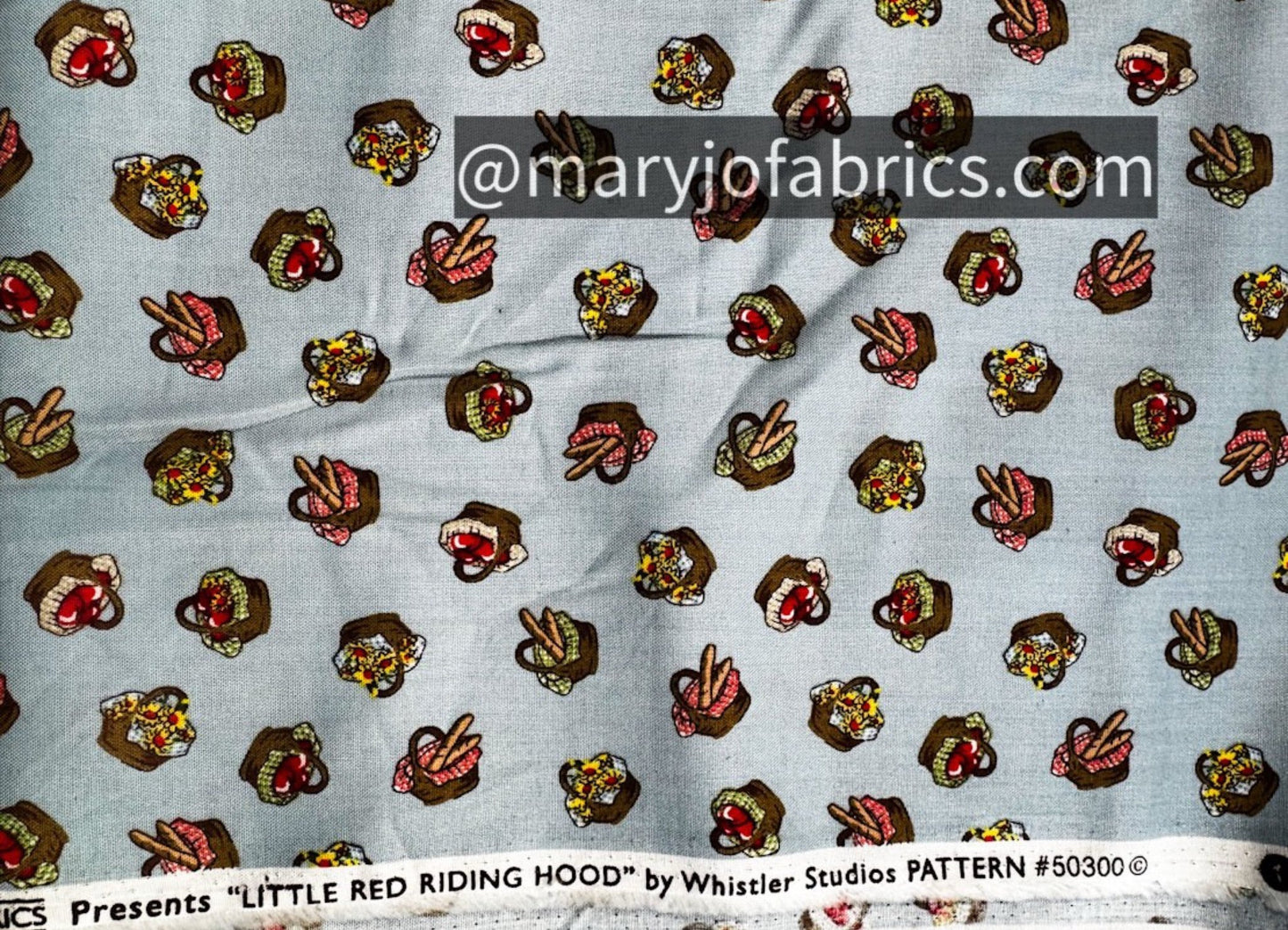 Picnic baskets and Apples Cotton Fabric 50300 - 2 Blue - Mary Jo Fabrics