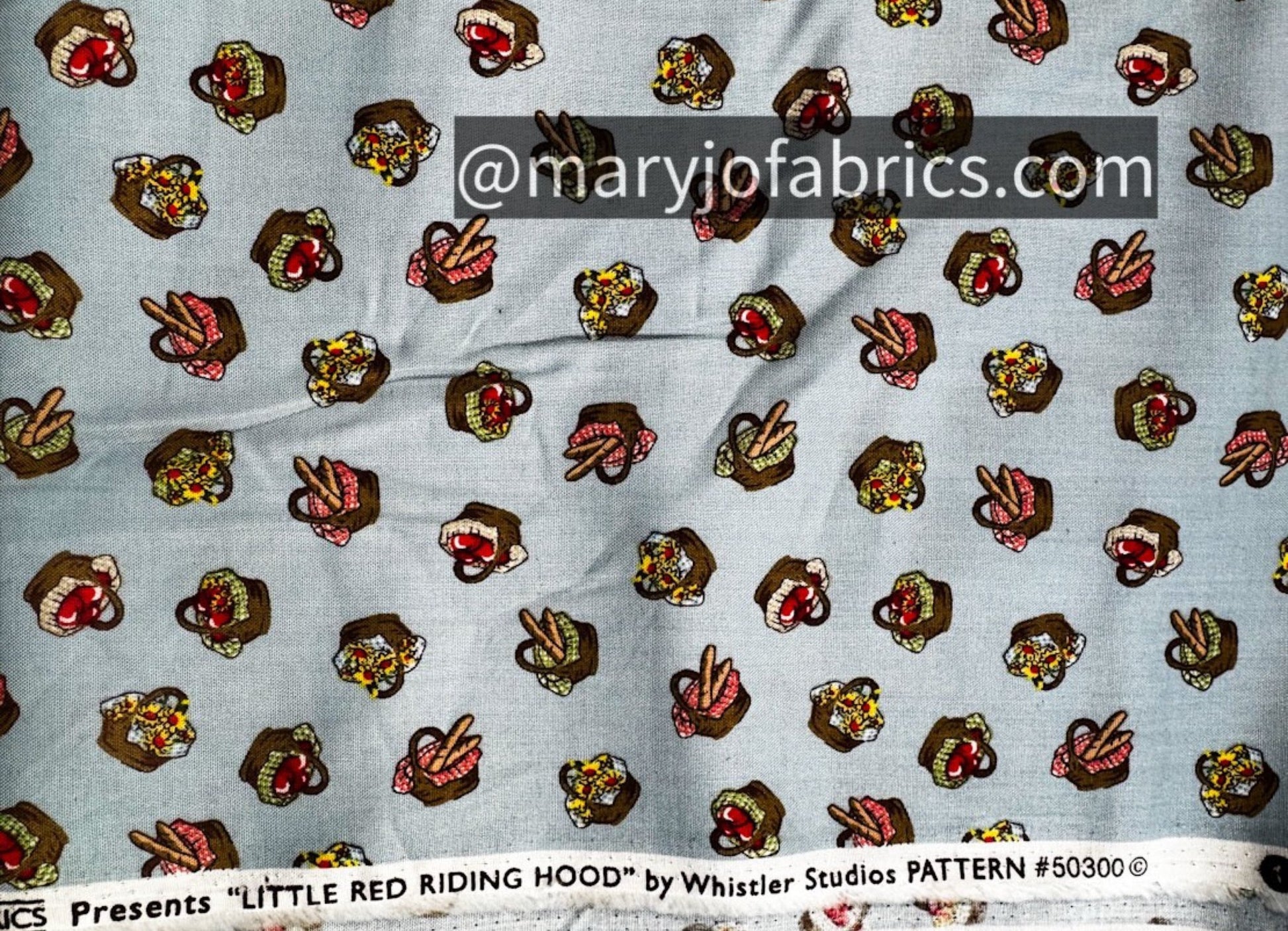 Picnic baskets and Apples Cotton Fabric 50300 - 2 Blue - Mary Jo Fabrics