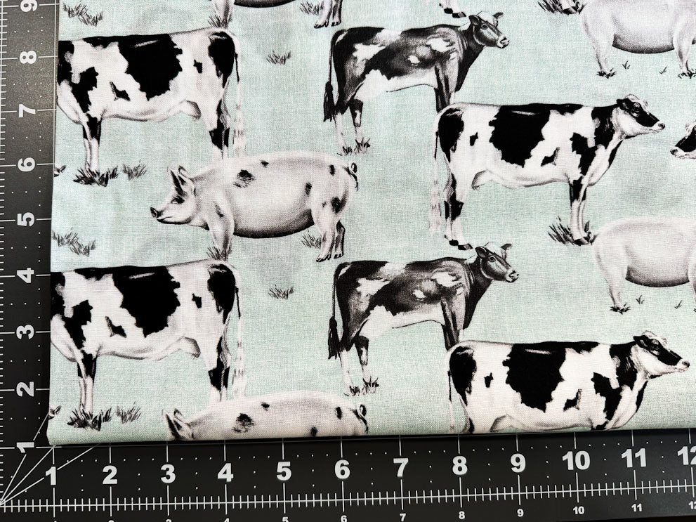 Pigs and Cows cotton fabric 75792 Farm cotton fabric - Mary Jo Fabrics