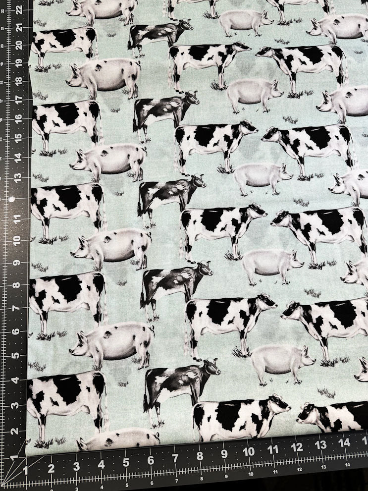 Pigs and Cows cotton fabric 75792 Farm cotton fabric - Mary Jo Fabrics