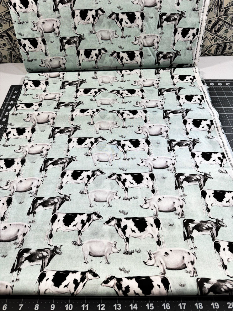 Pigs and Cows cotton fabric 75792 Farm cotton fabric - Mary Jo Fabrics