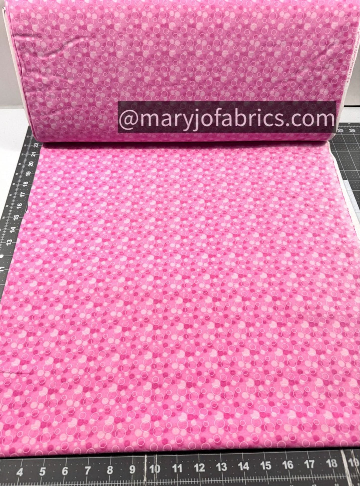 Pink Bubbles FLANNEL 0325 - 22 Circle Print Flannel - Mary Jo Fabrics