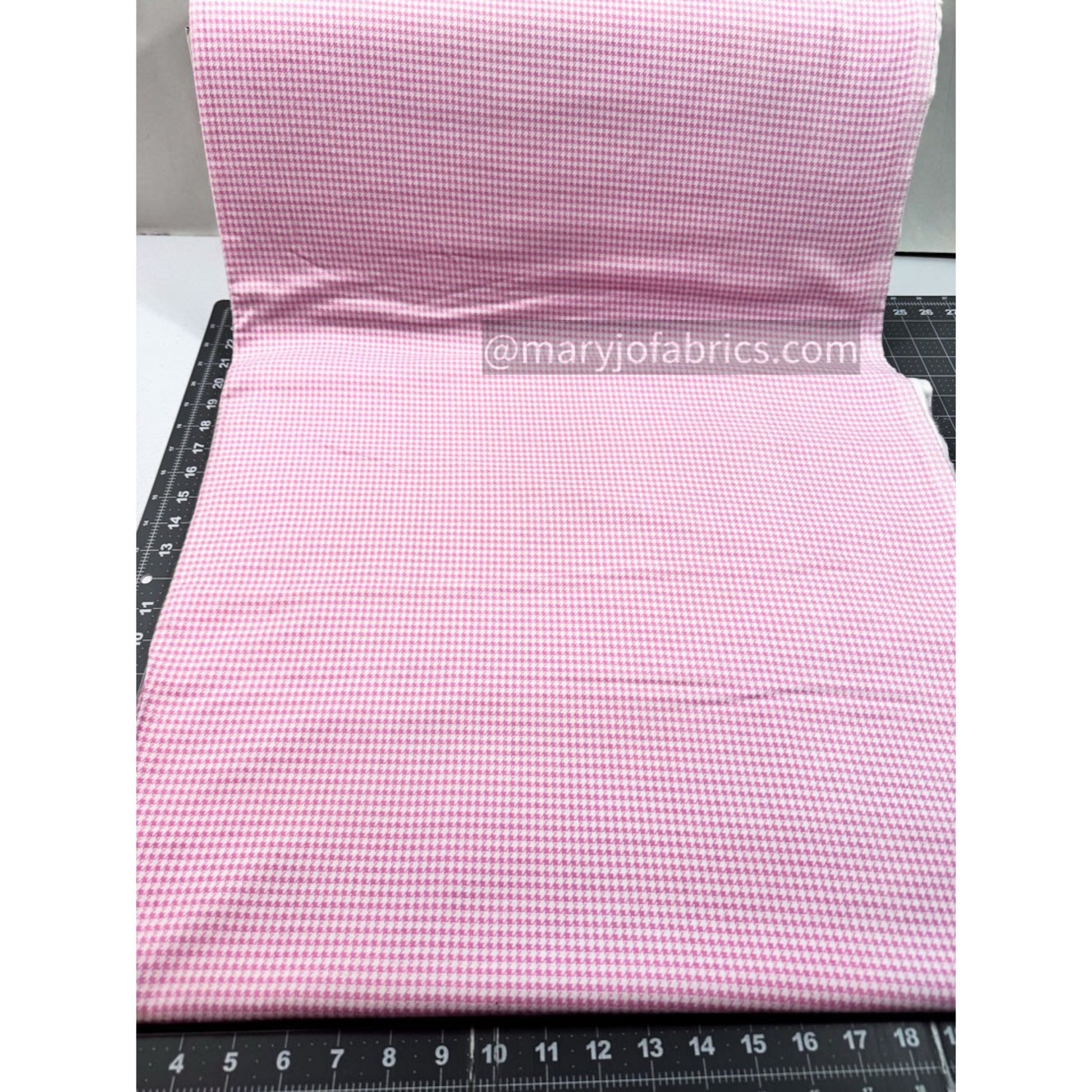 Pink Houndstooth FLANNEL 0014 - 2 Pink Flannel - Mary Jo Fabrics