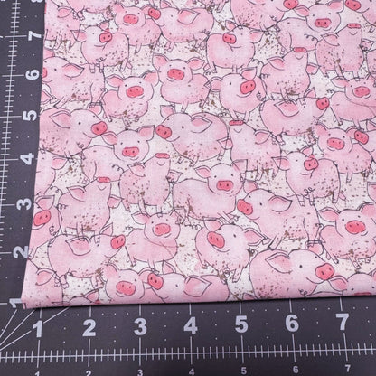Pink Pig fabric 1572 - 8462 Cute pigs fabric - Mary Jo Fabrics