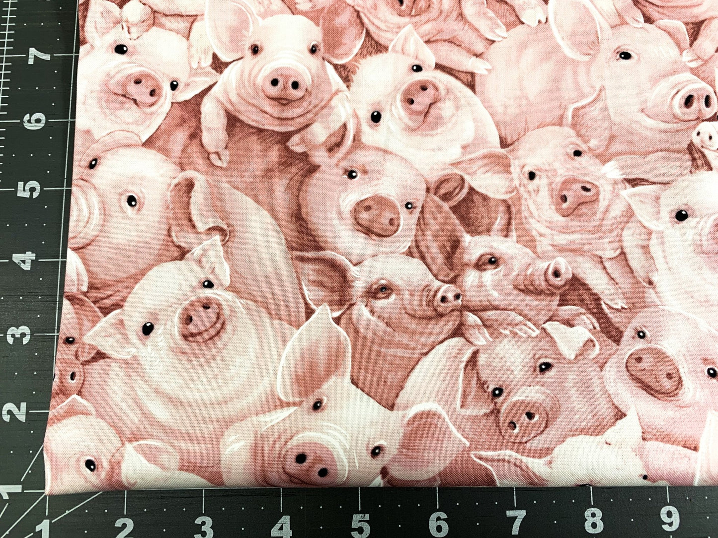 Pink pig fabric C8063 pigs cotton fabric - Mary Jo Fabrics