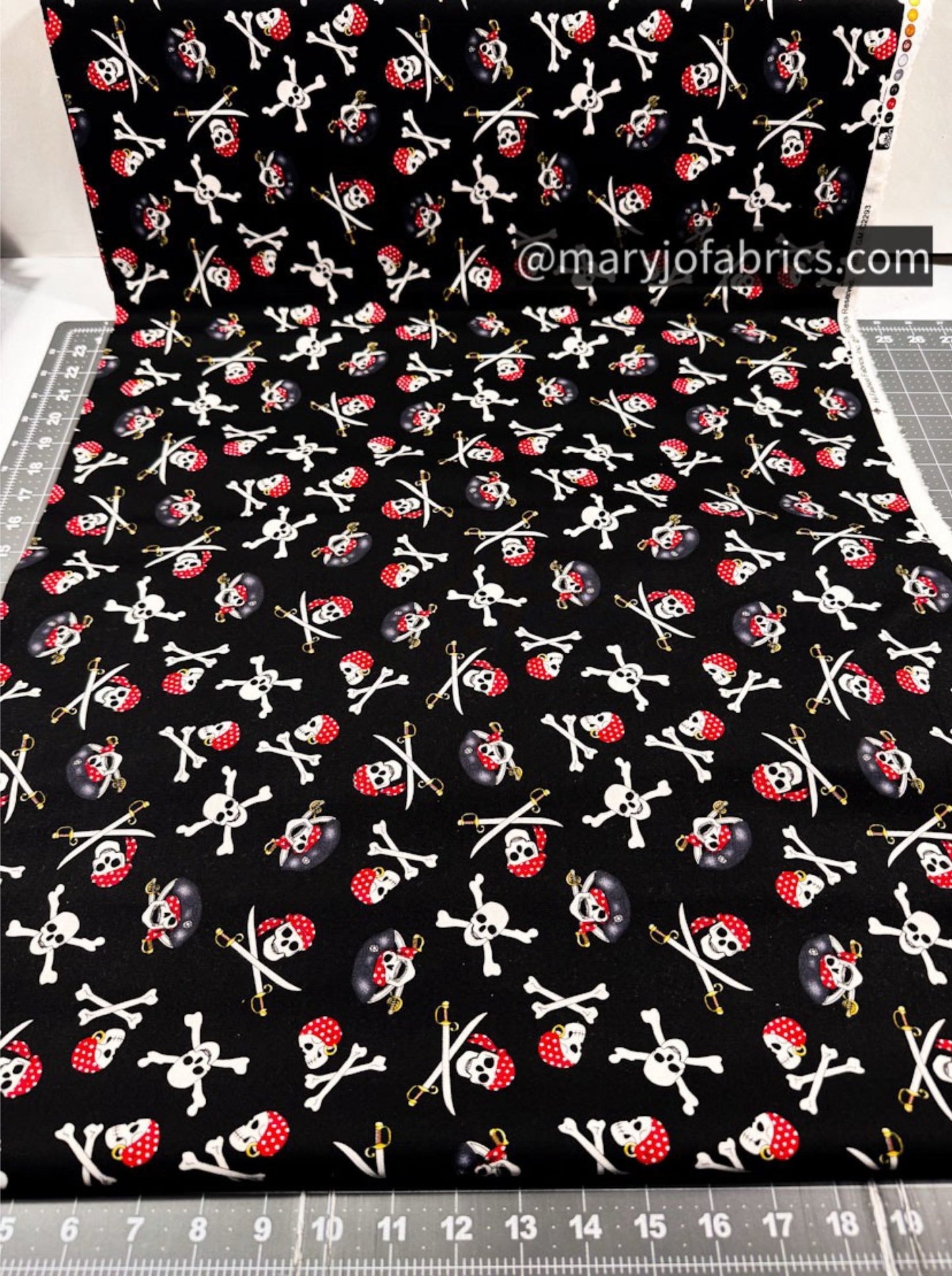 Pirate Skulls Fabric 0942 Ay Captain - Mary Jo Fabrics