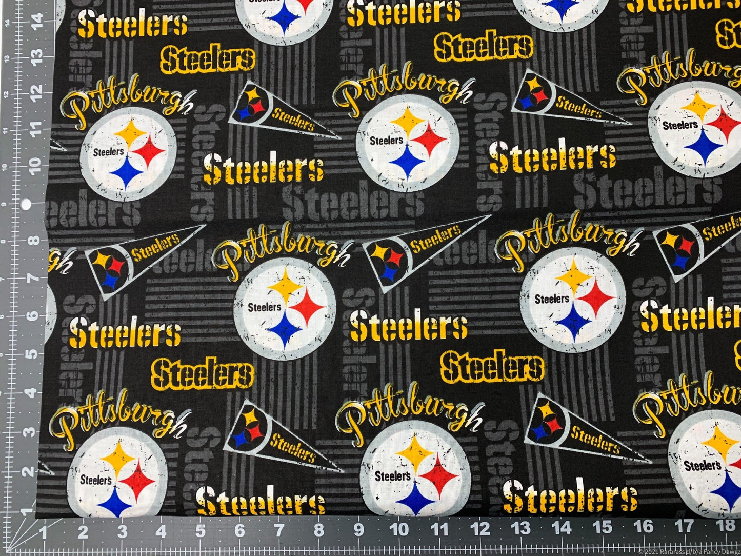 Pittsburgh Steelers fabric 14450 Pennant Steeler NFL fabric - Mary Jo Fabrics