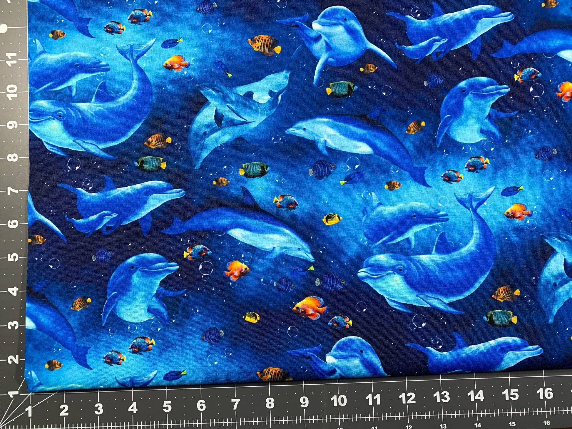 Playful dolphin fabric CD3131 Ocean fabric - Mary Jo Fabrics