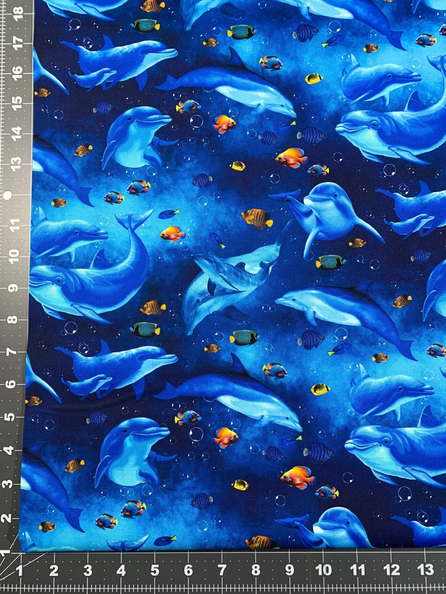 Playful dolphin fabric CD3131 Ocean fabric - Mary Jo Fabrics