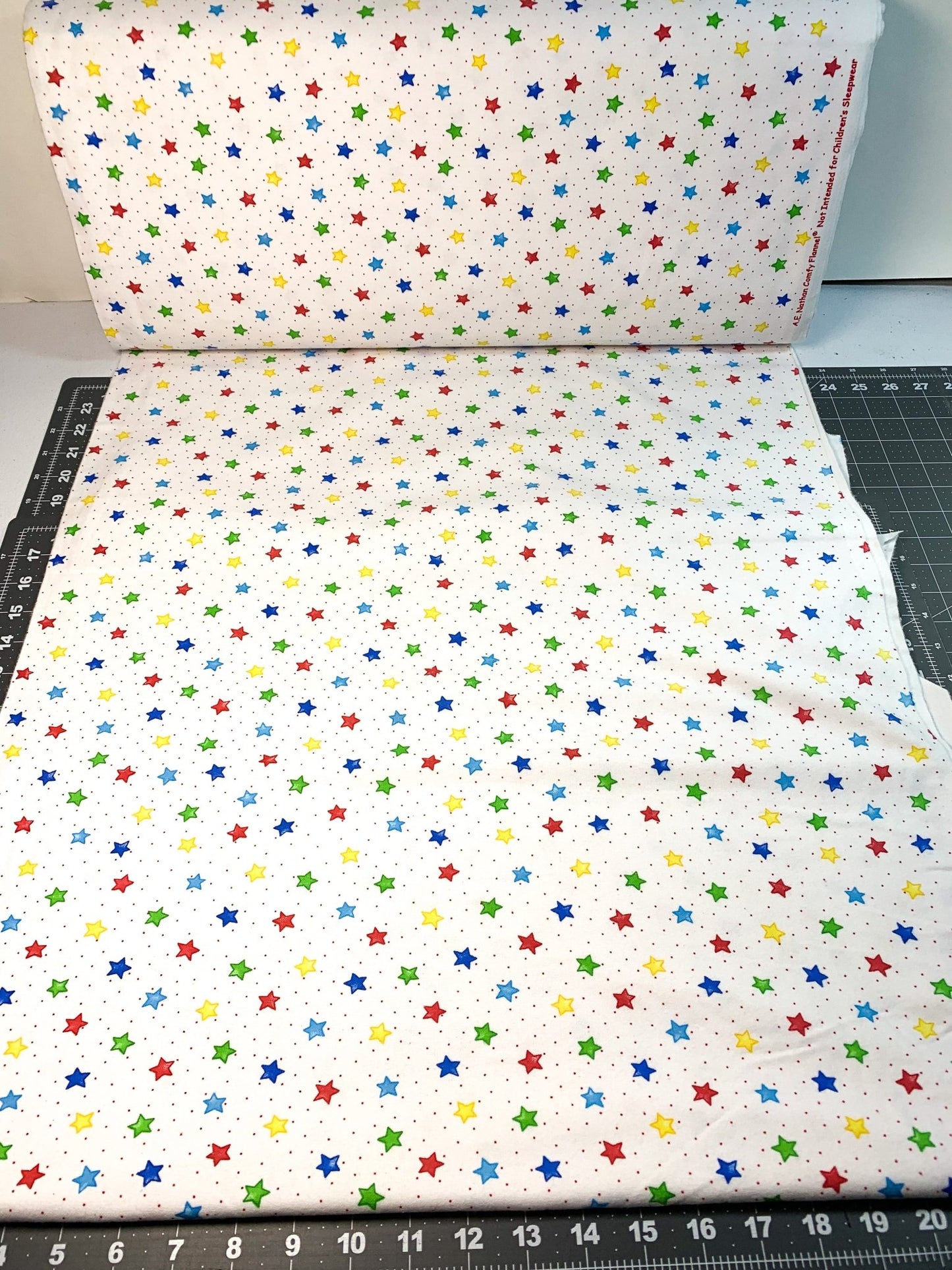 Primary Color Stars FLANNEL 3128X-78 Red Blue Star - Mary Jo Fabrics
