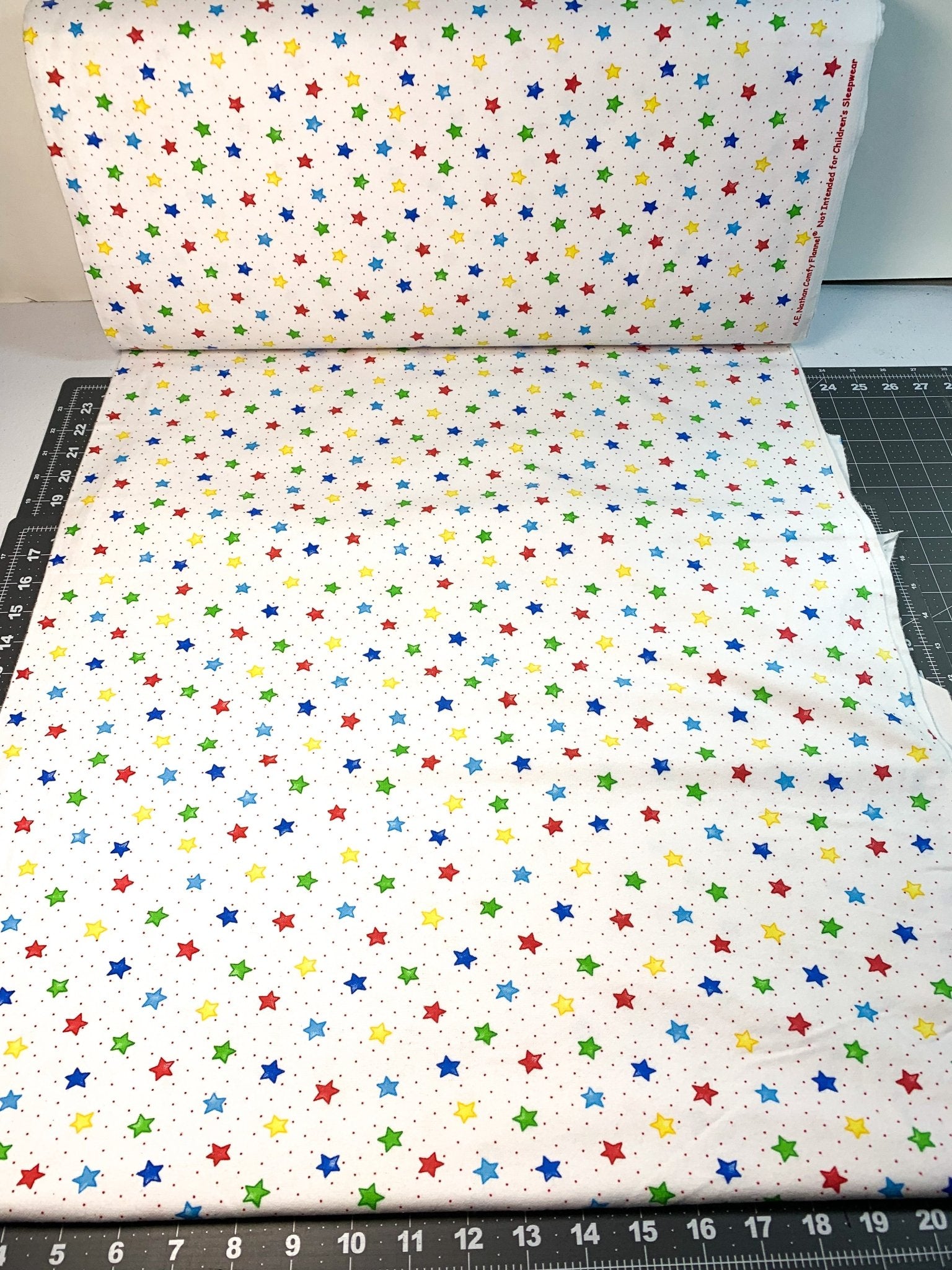 Primary Color Stars FLANNEL 3128X-78 Red Blue Star - Mary Jo Fabrics