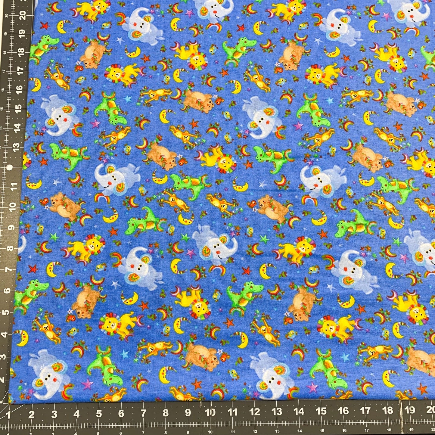 Rainbow Animal FLANNEL Fabric 44 - 7941 Lion Alligator - Mary Jo Fabrics