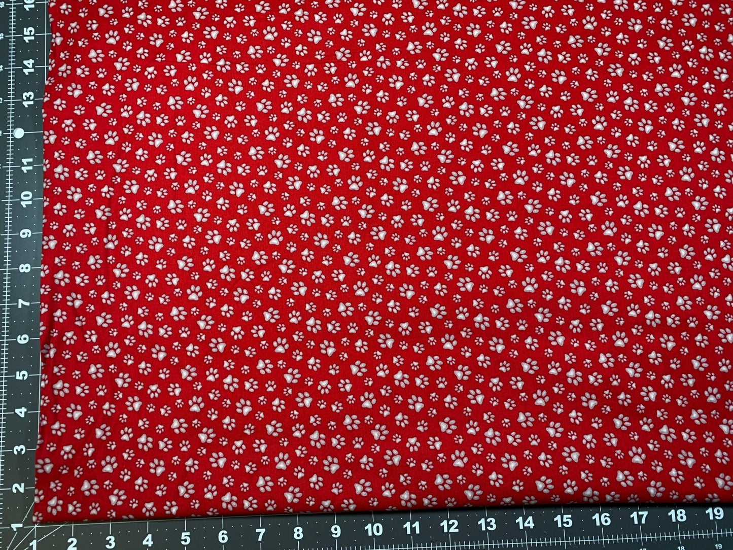 Red Paw fabric 181 Adorable Pet Paws - Mary Jo Fabrics